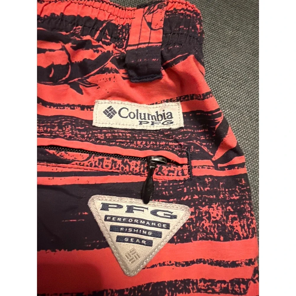 Columbia PFG Mens Red Black Marlin Fish Stripe Fishing Shorts Omni-Shade‎ Medium